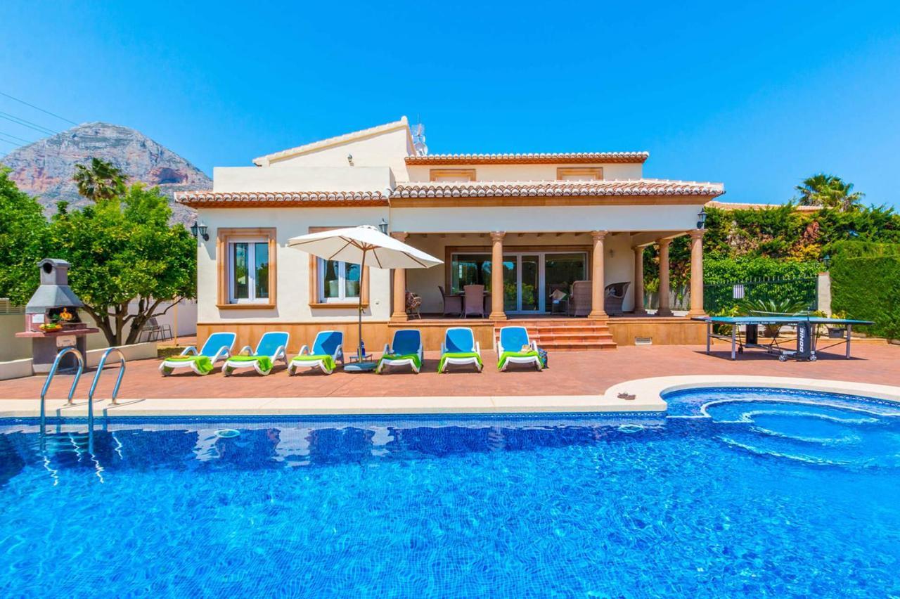 Villa Alvaro By Villa Plus ฮาเวอา ภายนอก รูปภาพ